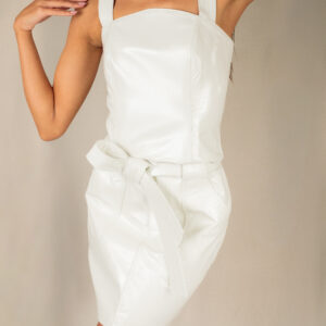 Saia Curta com Cinto-Faixa - Cor Cisne