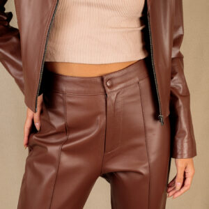 Calça Clássica - Cor: Chocolate