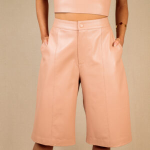 Bermuda com Bolsos Laterais - Cor: Frappe