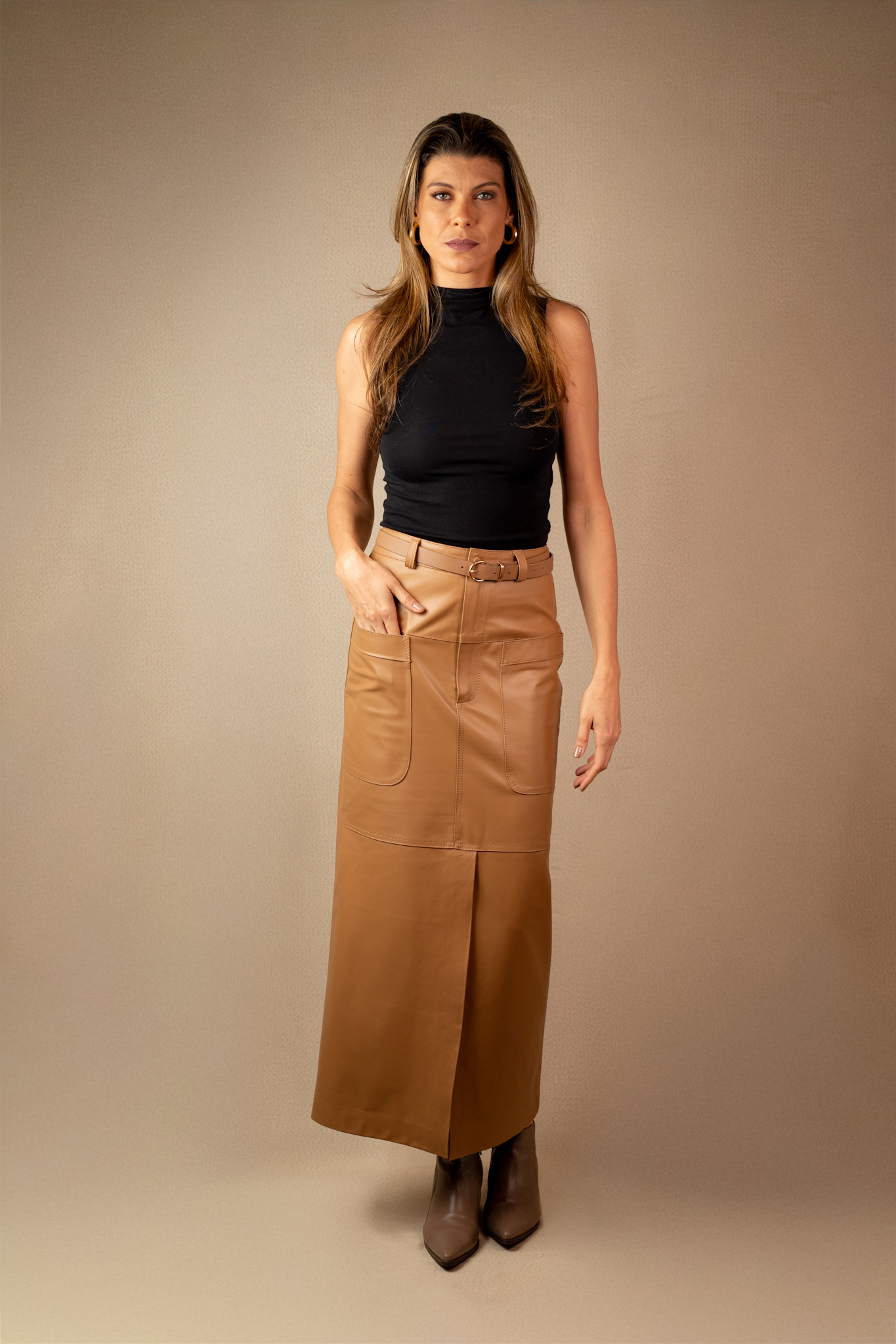 Saia Longa com Bolsos Utilitários - Cor: Cáqui - Imagem 4