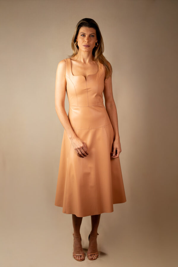 Vestido Decote Quadrado Arredondado